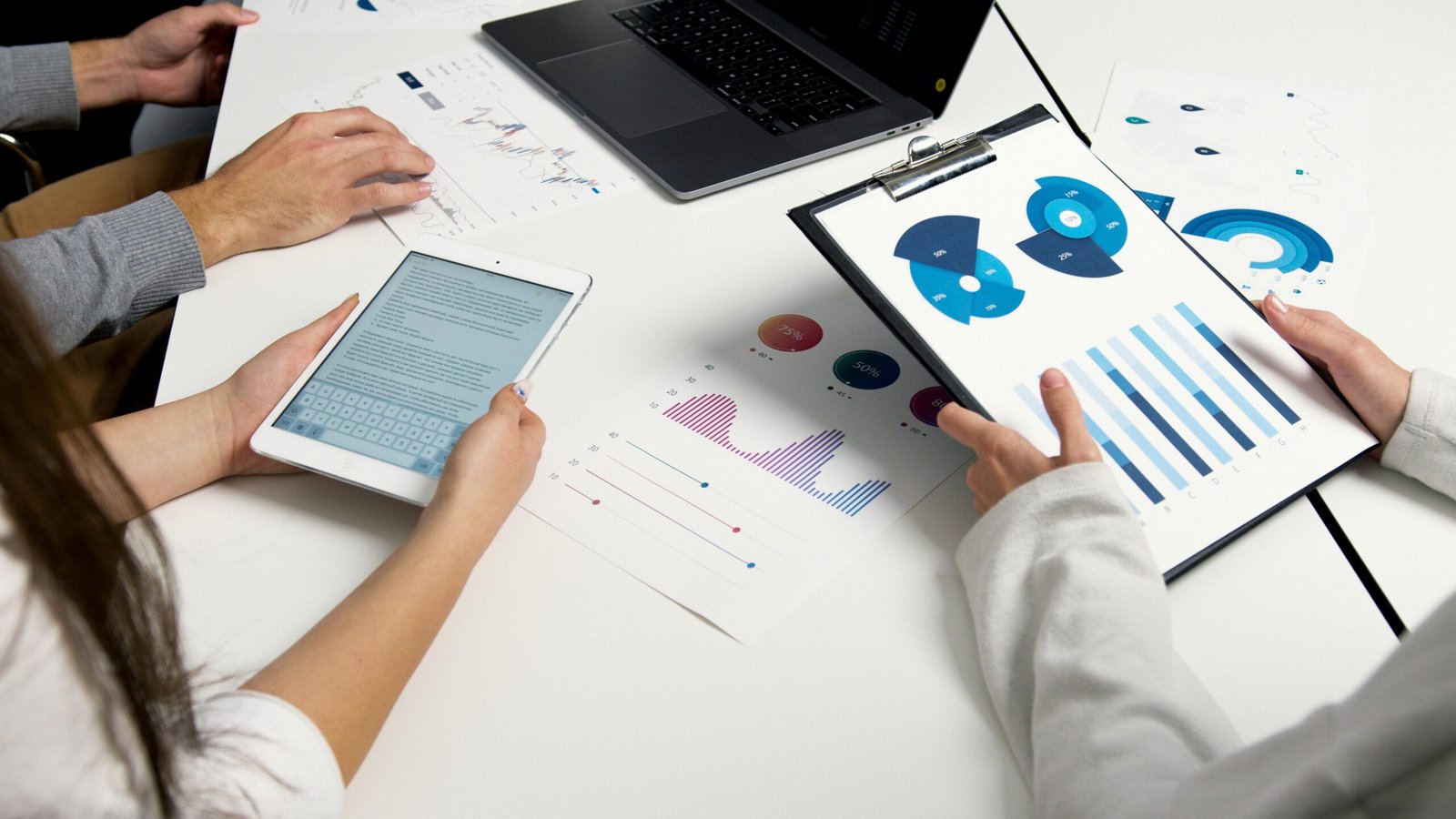 Cut Meeting Times in Half with AI-Generated Summaries [2025 Guide]