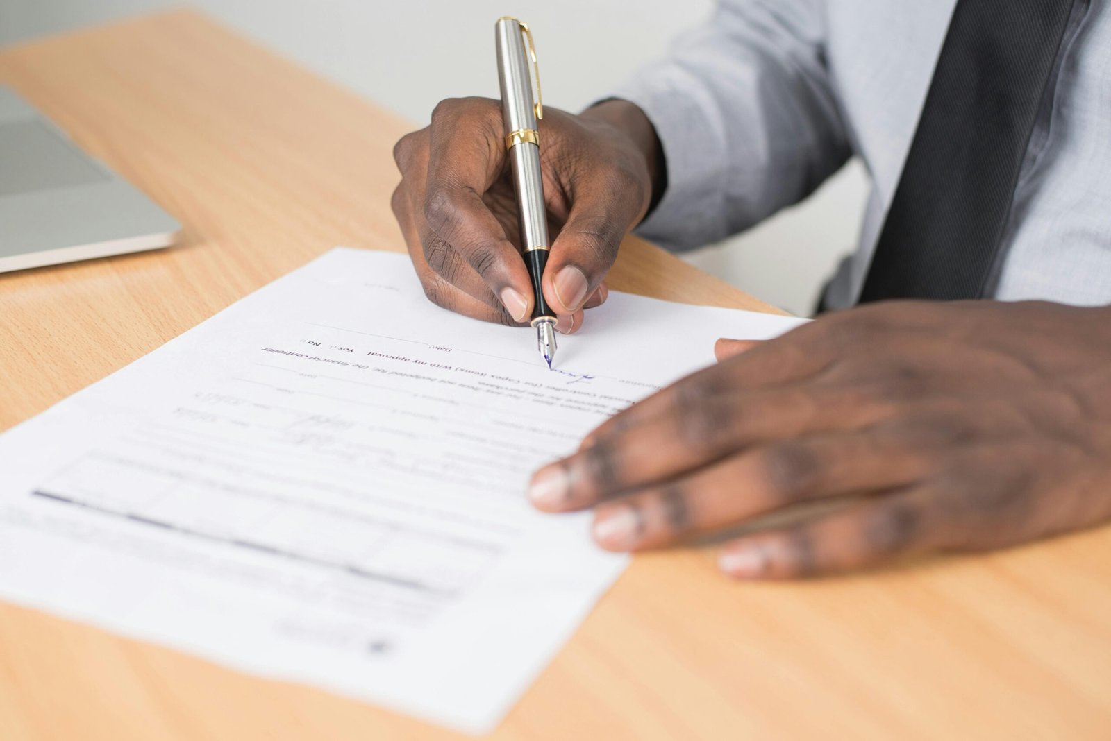 How to Make Electronic Signatures Legally Valid and Secure in 2025